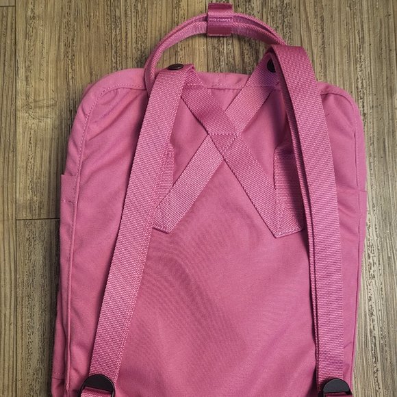 NWT.26.Fjallraven Re-kanken Water Resistant Backpack in Pink Rose women-Girls@24 - Picture 6 of 9